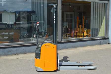 Stacker pedestre 2003  Still EGV 14 (2)