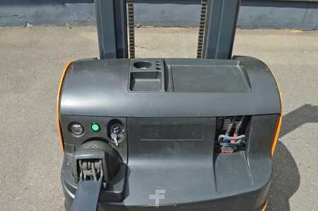 Stacker pedestre 2003  Still EGV 14 (9)