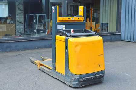 Vertikal-Kommissionierer 2003  Jungheinrich ECP 100 (5)