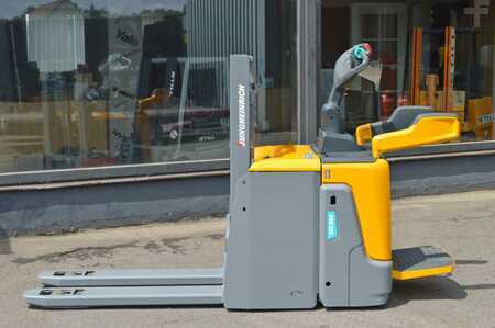 Hochhubwagen 2020  Jungheinrich ERD 220 Batterie Bj. 2024 (5)