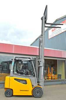 Elektro čtyřkolový VZV 2020  Jungheinrich EFG 425ks Demo Gerät (4)
