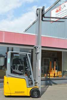 Elektro 3 Rad 2016  Jungheinrich EFG 215 Batterie Bj. 2022 (2)