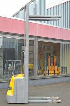 Stacker pedestre 2017  Jungheinrich EJC 112z (2)