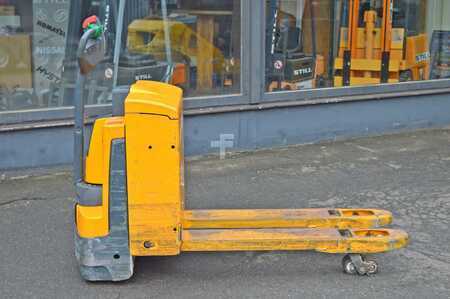 Nízkozdvižný vozík 2014  Jungheinrich EJE 120 Batterie Bj2023 (2)