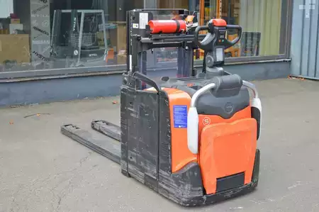 Hochhubwagen 2020  Toyota SPE 200D (7)