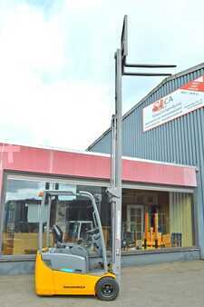 El truck - 3 hjulet 2016  Jungheinrich EFG 115 (3)