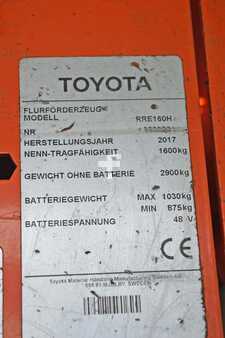 Chariots à mât rétractable 2017  Toyota RRE160H (13)
