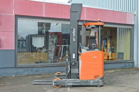 Chariots à mât rétractable 2017  Toyota RRE160H (1)