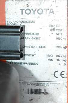 Chariots à mât rétractable 2017  Toyota RRE160H (14)