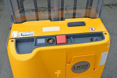 Apilador eléctrico 2019  Jungheinrich EJC 110 (6)