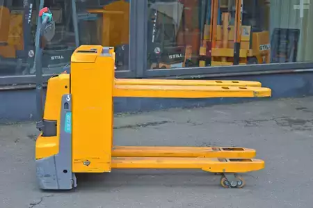 Niederhubwagen-Jungheinrich-EJE C20