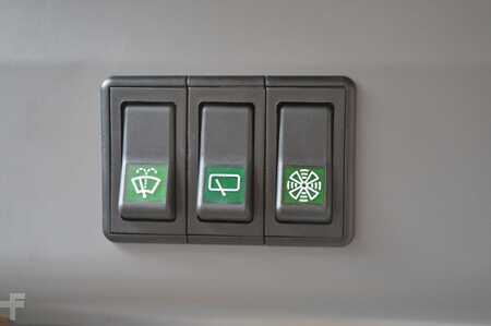 Tahač 2022  Jungheinrich EZS 570 (10)