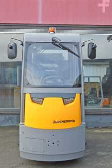 Tahač 2022  Jungheinrich EZS 570 (5)