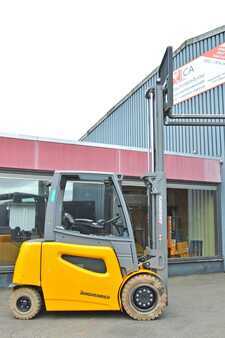 Elektromos 4 kerekű 2022  Jungheinrich EFG 535k (3)