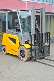 Elektromos 4 kerekű 2022  Jungheinrich EFG 535k (5)