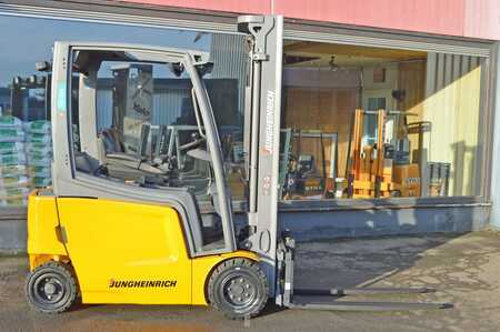 Elektrisk- 4 hjul 2022  Jungheinrich EFG 318k Top (1)