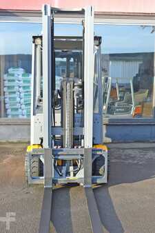 Elektrisk- 4 hjul 2022  Jungheinrich EFG 318k Top (6)