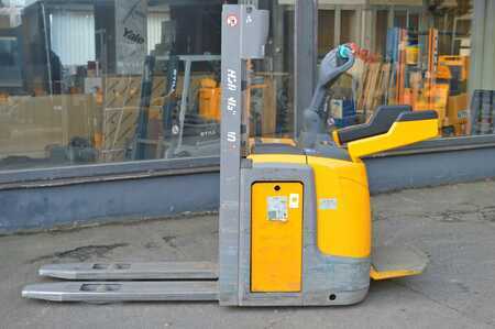 Pinontavaunu 2017  Jungheinrich ERC 212 (2)