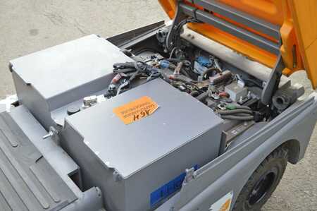 Schlepper 2017  Jungheinrich EZS 570 (10)