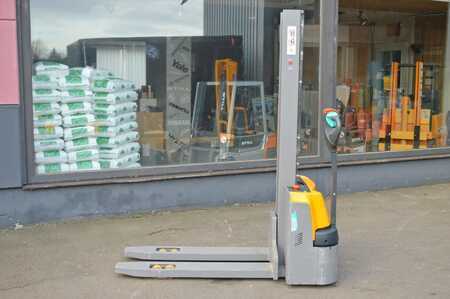 Stoccatori 2022  Jungheinrich EJC M10 (2)