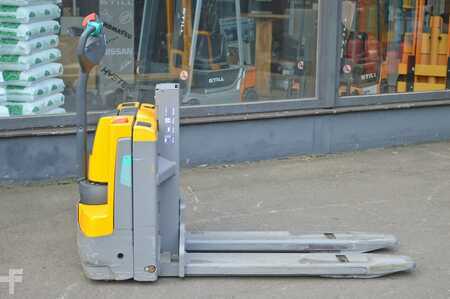 Apilador eléctrico 2020  Jungheinrich EMD 115i (3)