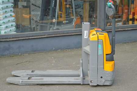 Apilador eléctrico 2020  Jungheinrich EMD 115i (4)