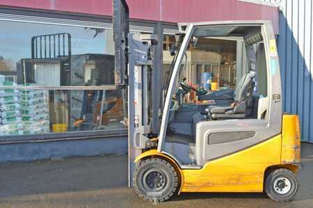 Carrelli elettrici 4 ruote 2015  Jungheinrich EFG 425ks (4)