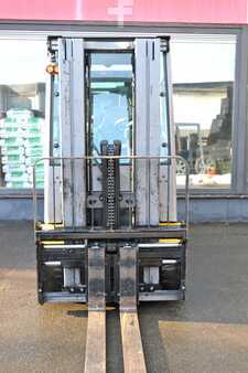 Carrelli elettrici 4 ruote 2015  Jungheinrich EFG 425ks (6)