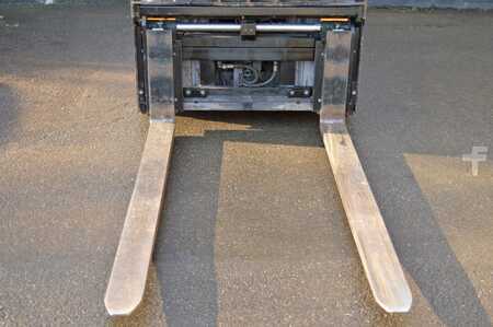 Carrelli elettrici 4 ruote 2015  Jungheinrich EFG 425ks (7)