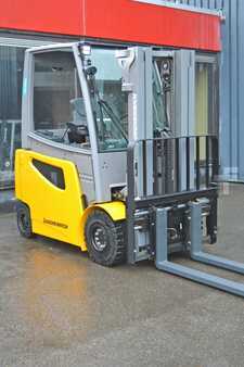 Carrelli elettrici 4 ruote 2017  Jungheinrich EFG 425ks (5)