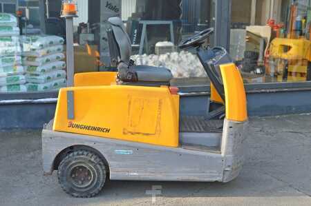 Vetotrukki 2017  Jungheinrich EZS 570 (1)