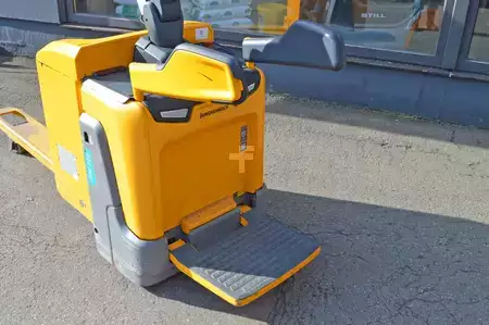 Transpaleta eléctrica 2022  Jungheinrich ERE 120 mit Waage (6)