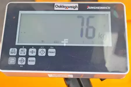 Transpaleta eléctrica 2022  Jungheinrich ERE 120 mit Waage (9)