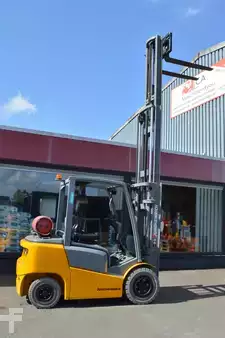 Carretilla elevadora GLP 2019  Jungheinrich TFG 425 (3)