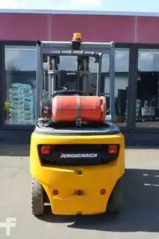 Carretilla elevadora GLP 2019  Jungheinrich TFG 425 (7)