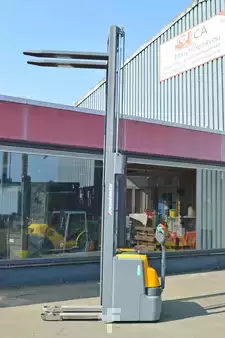 Apilador eléctrico 2020  Jungheinrich EJC 214 (2)