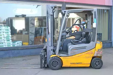 Elektro čtyřkolový VZV 2022  Jungheinrich EFG 318k (2)