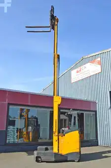 Négyutas tolóoszlopos targonca 2015  Jungheinrich ETV Q25 (2)