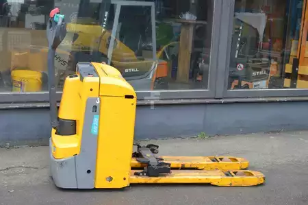Lavtløftende truck 2019  Jungheinrich EJE 225 (1)