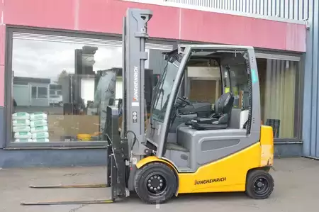 Carrelli elettrici 4 ruote 2019  Jungheinrich EFG 430 K (2)