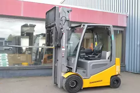 Carrelli elettrici 4 ruote 2019  Jungheinrich EFG 430 K (3)