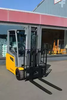 3-wiel elektrische heftrucks 2019  Jungheinrich EFG 220 (3)