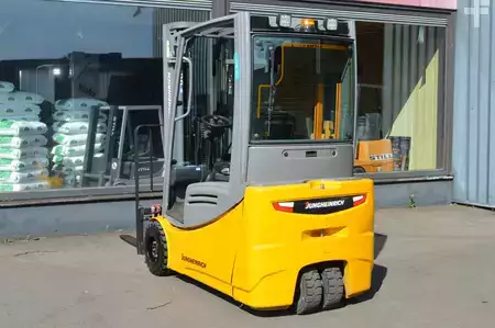 3-wiel elektrische heftrucks 2019  Jungheinrich EFG 220 (6)