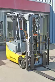 Chariots électriques à 3 roues 2019  Jungheinrich EFG 113 (5)