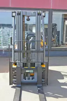 Chariots électriques à 3 roues 2019  Jungheinrich EFG 113 (6)