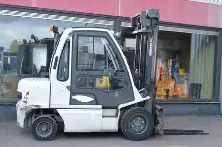 Carrelli elevatori diesel 2016  Unicarriers YG1D2A30Q (1)