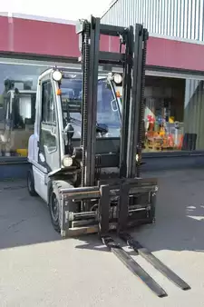 Carrelli elevatori diesel 2016  Unicarriers YG1D2A30Q (4)