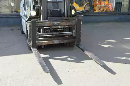 Carrelli elevatori diesel 2016  Unicarriers YG1D2A30Q (6)