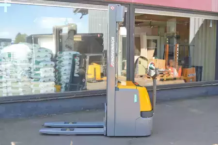 Hochhubwagen 2019  Jungheinrich EJC 216 (2)