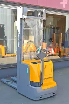 Hochhubwagen 2019  Jungheinrich EJC 216 (6)